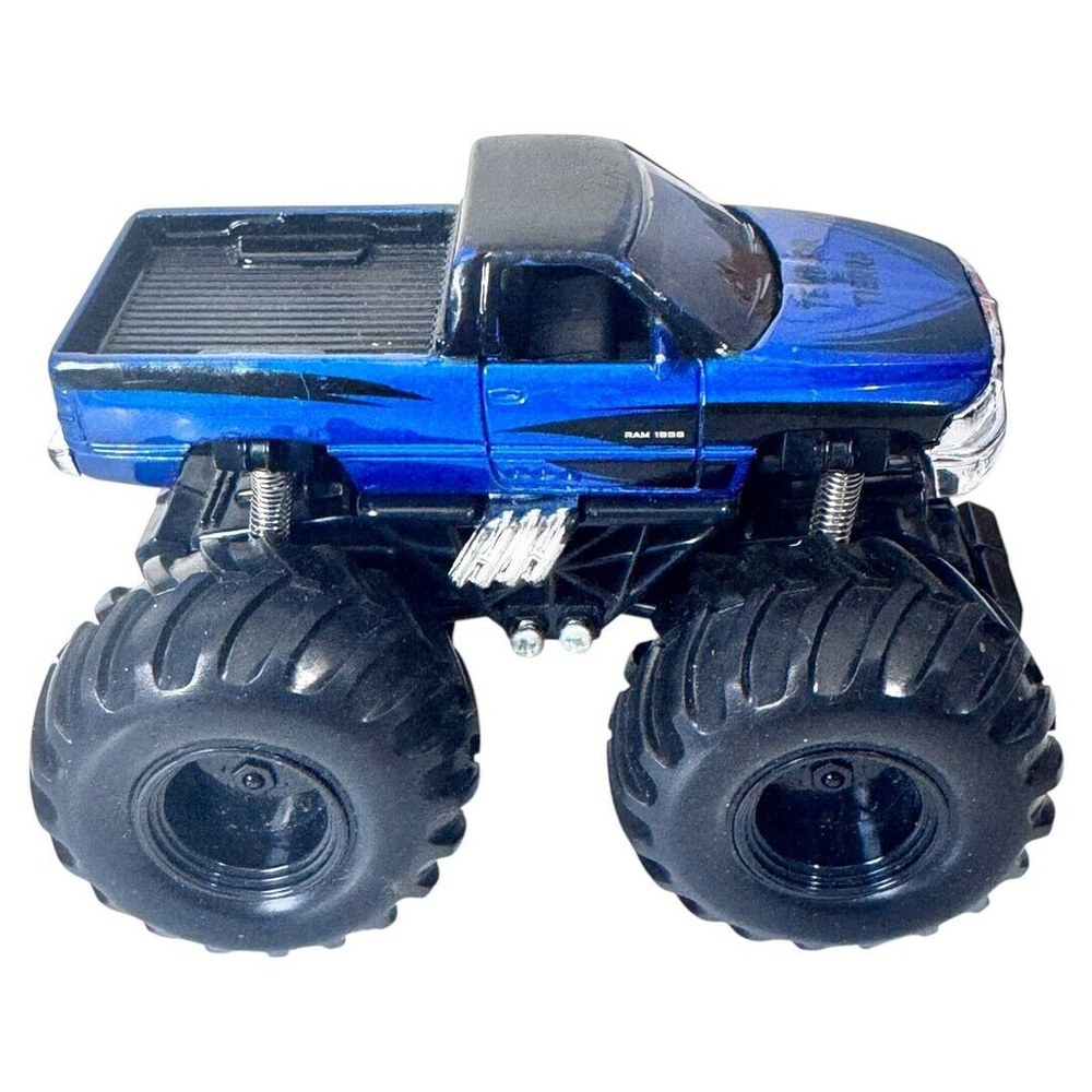 Maisto Earth Shocker‎ Dodge Ram 1500 PULL BACK TRUCK 1:43